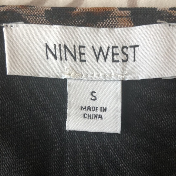 Nine West small short sleeve leopard ruched top - Picture 4 of 5